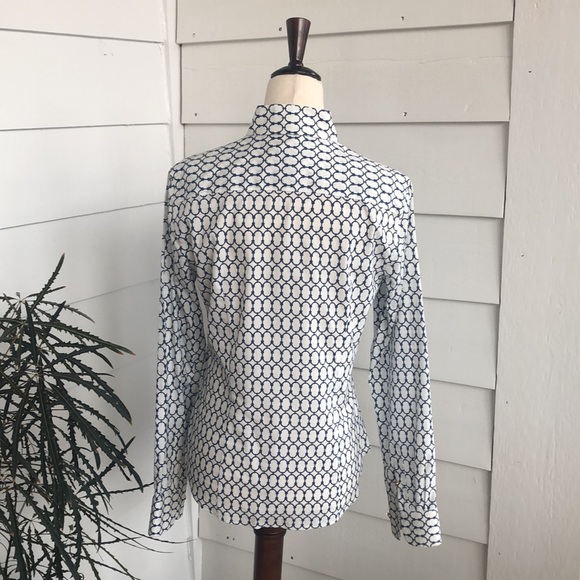 Talbots, size 4, tailored, wrinkle resistant blouse w/horse harness design - Picture 4 of 8